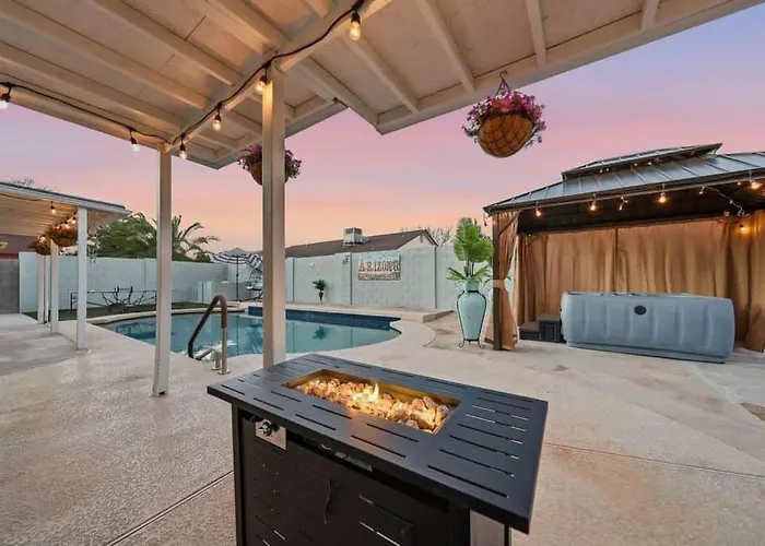 Holiday home Sonoran Sun Retreat On Dahlia - Pool & Hot Tub!