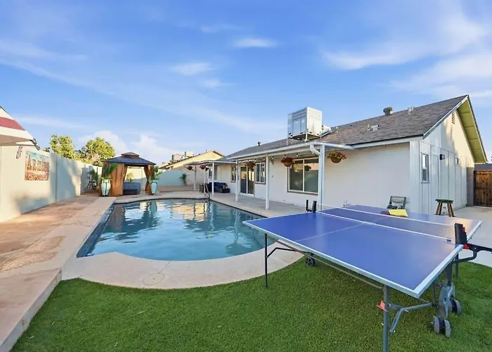 Holiday home Sonoran Sun Retreat On Dahlia - Pool & Hot Tub! Peoria