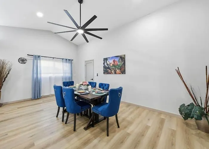 Holiday home Sonoran Sun Retreat On Dahlia - Pool & Hot Tub! Peoria