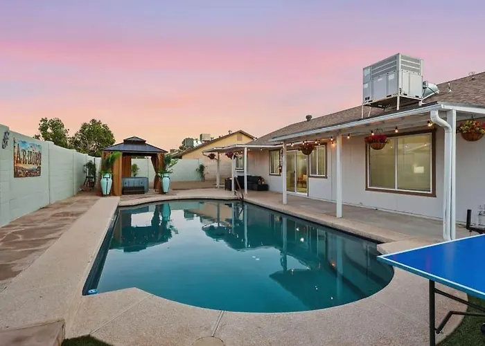 Sonoran Sun Retreat On Dahlia - Pool & Hot Tub! Peoria