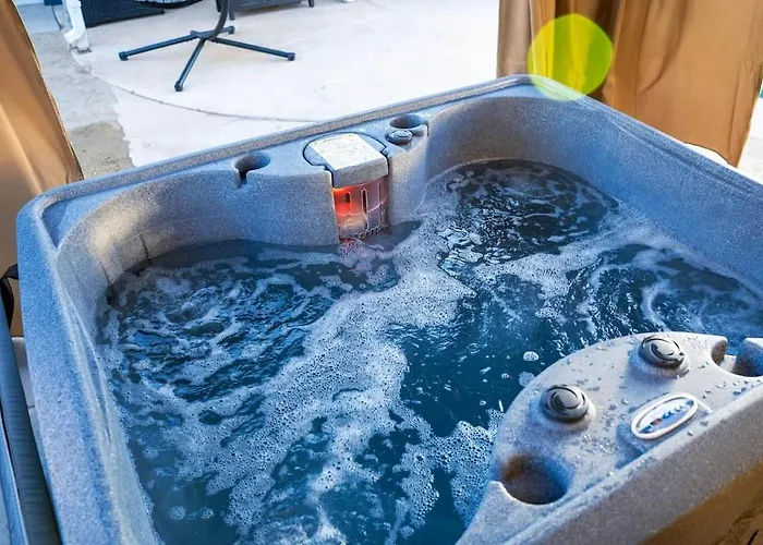 Sonoran Sun Retreat On Dahlia - Pool & Hot Tub! Holiday home